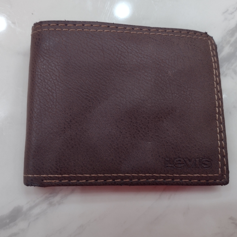 Levi's Brown Genuine Leather Trifold Wallet